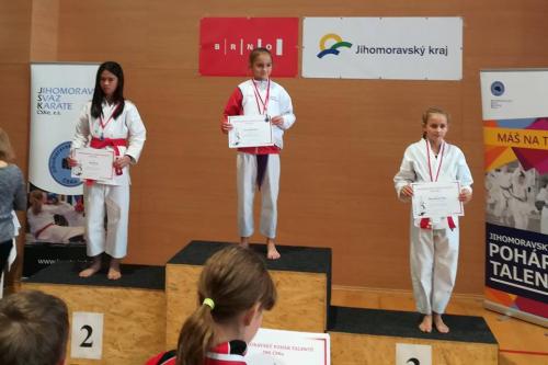 22895018_1869694513042619_1227390673_n