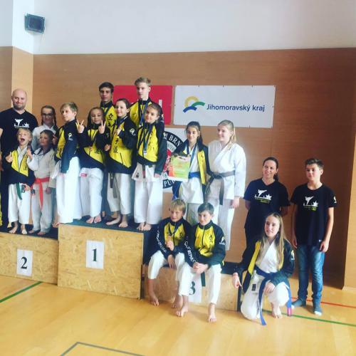 23899211_366241753846034_708452661_n