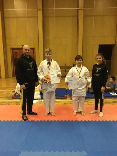 83623213 799045573838989 8741642122614013952 o (1)