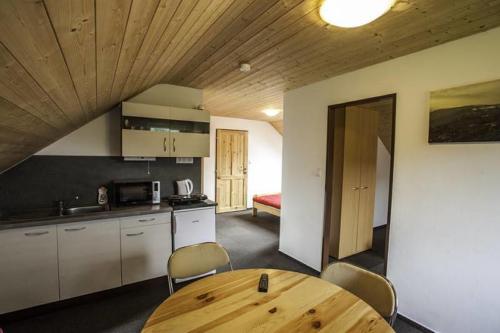 ctyrluzkovy-apartman-0a46-