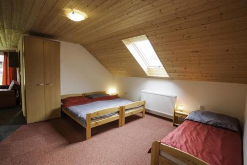 petiluzkovy-apartman-bf90-